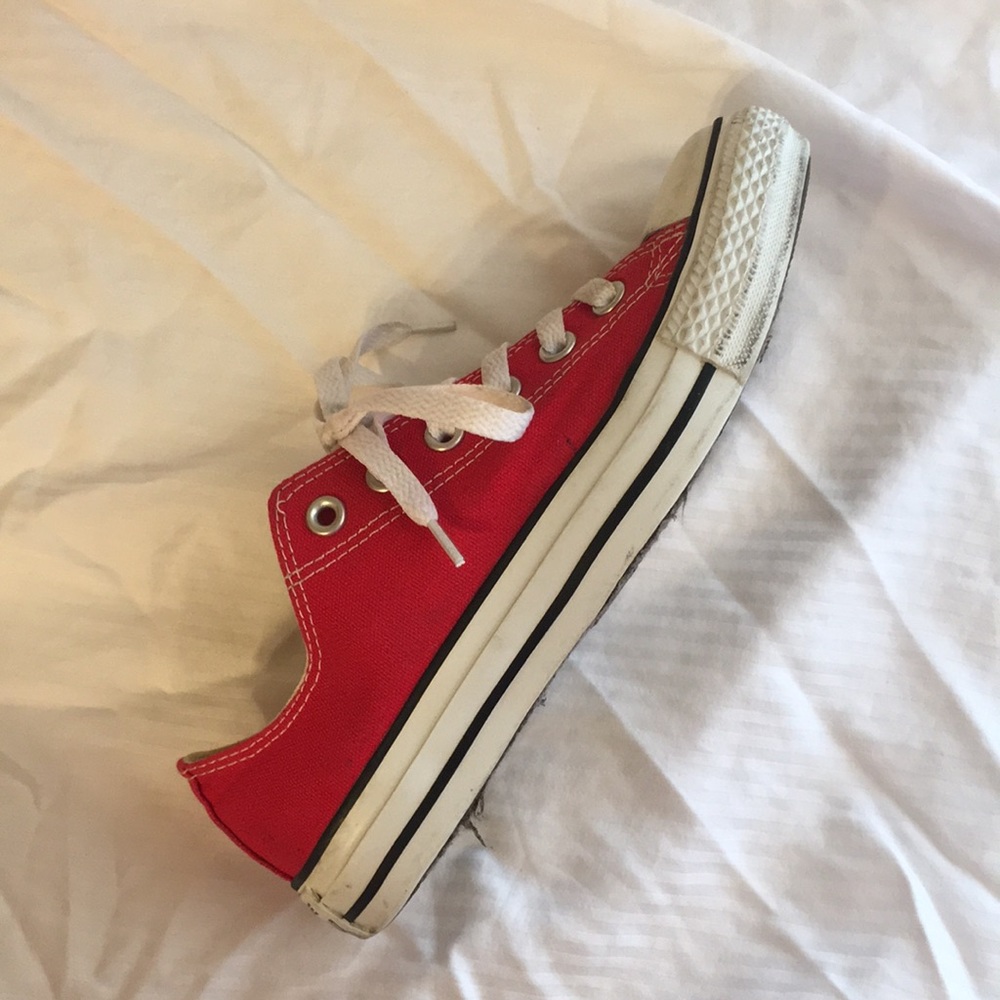 Converse Red